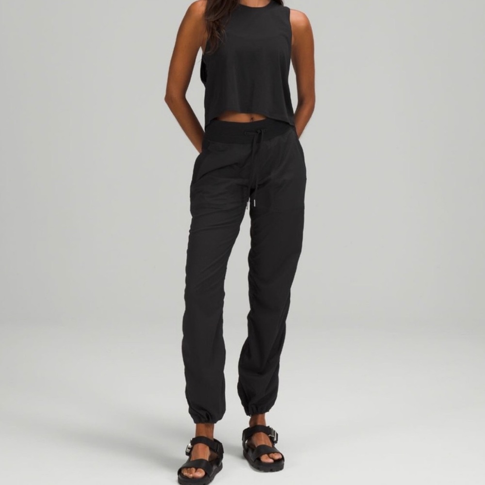 Lululemon Dance Studio Mid-Rise Pant - 6